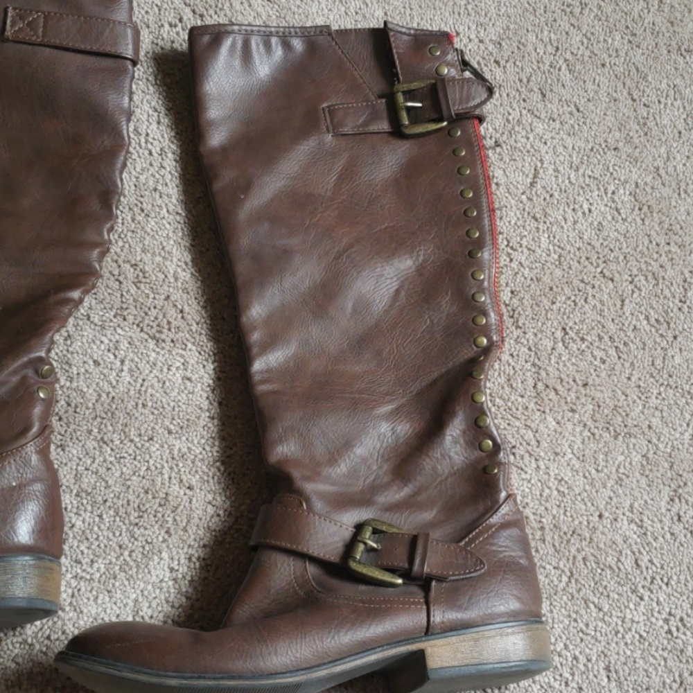 Brown boots